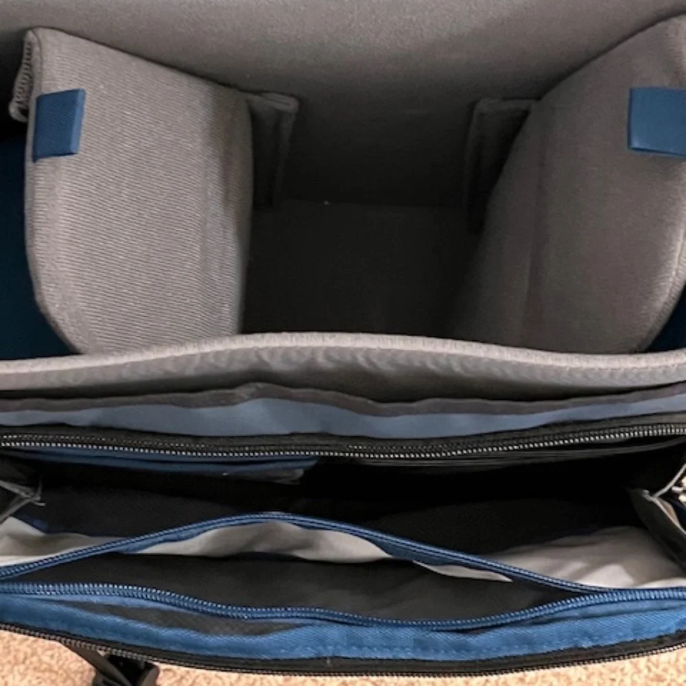 PRICE DROP: Tenba DNA 13 DSLR Messenger Camera Bag - Excellent Condition